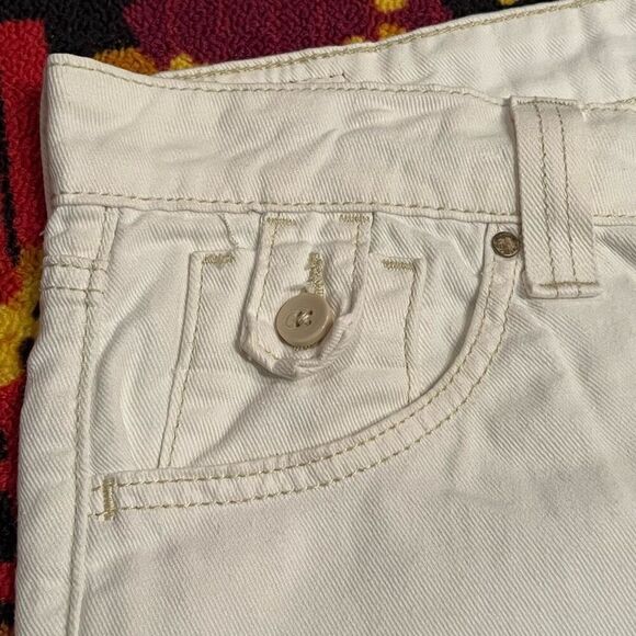 LEVI Signature White Ramie Fabric Blend Shorts / Size 16 Misses - Picture 3 of 7